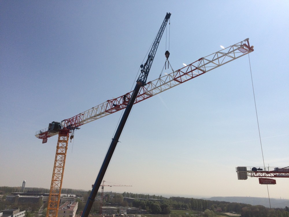 Montage Grue à tour RAIMONDI MRT